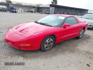 1995 Pontiac Firebird Firebird z VIN 2G2FS22K8S2253829, wystawiony jako IAAI lot #42471573 z przebiegiem 193 095 mil mil oraz . Historia ofert i sprzedaży dostępna na DreamBid. Obrazek 2.