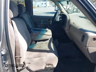 2001 Chevrolet Silverado 1500 LS with VIN 2GCEC19V311267026, listed as a IAAI auction lot 41381574 with Not Provided miles and . Bid and sale history available at DreamBid. Image 5.