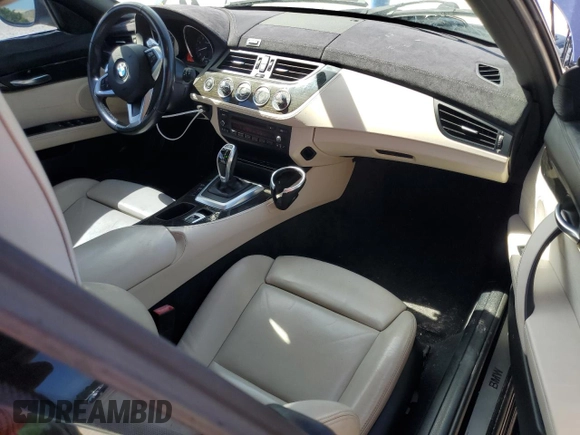 2009 BMW Z4 sDrive35i с VIN WBALM73549E164950, выставлен на аукционе Copart как лот 60711395 с пробегом 69 195 миль миль и Списание • Salvage title. История ставок и продаж доступна на DreamBid. Изображение 8.