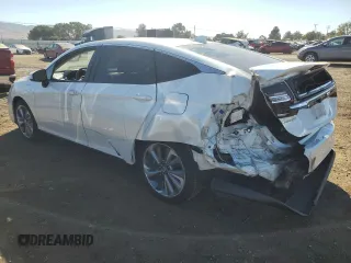 2018 Honda Clarity Plug-In Hybrid with VIN JHMZC5F16JC010946, listed as a Copart auction lot 71469454 with 62,400 mi miles and Salvage Title. Bid and sale history available at carsss.com. Image 2.