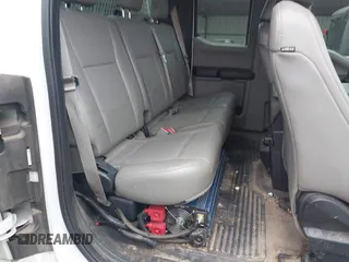 2017 Ford F-250 XLT с VIN 1FT7X2A65HEC33329, выставлен на аукционе IAAI как лот 42350771 с пробегом 153 596 миль миль и . История ставок и продаж доступна на DreamBid. Изображение 8.
