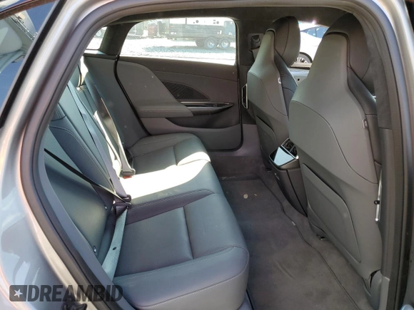 2023 Lucid Air Pure z VIN 50EA1PFA7PA006470, wystawiony jako Copart lot #56476674 z przebiegiem 18 246 mil mil oraz Szkody całkowita. Historia ofert i sprzedaży dostępna na DreamBid. Obrazek 10.