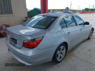 2007 BMW 5 Series 530i with VIN WBANE73557CM52488, listed as a IAAI auction lot 41931344 with 109,254 mi miles. Bid and sale history available at carsss.com. Image 4.