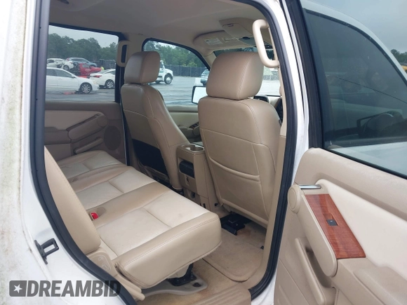 2007 Ford Explorer Eddie Bauer z VIN 1FMEU74EX7UB39530, wystawiony jako IAAI lot #42336162 z przebiegiem 191 848 mil mil oraz . Historia ofert i sprzedaży dostępna na DreamBid. Obrazek 8.