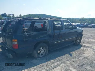 2002 Chevrolet Suburban LT z VIN 1GNFK16Z82J207479, wystawiony jako IAAI lot #42668056 z przebiegiem 140 000 mil mil oraz . Historia ofert i sprzedaży dostępna na DreamBid. Obrazek 4.