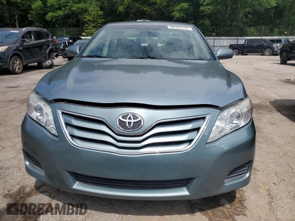 2011 Toyota Camry LE z VIN 4T4BF3EK3BR126630, wystawiony jako Copart lot #58396155 z przebiegiem 155 727 mil mil oraz Czysty tytuł • Clean title. Historia ofert i sprzedaży dostępna na DreamBid. Obrazek 5.