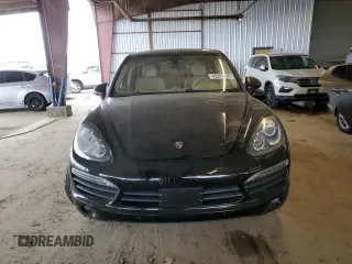 2012 Porsche Cayenne S Hybrid z VIN WP1AE2A28CLA93269, wystawiony jako Copart lot #45205745 z przebiegiem 72 949 mil mil oraz Szkody całkowita. Historia ofert i sprzedaży dostępna na DreamBid. Obrazek 5.