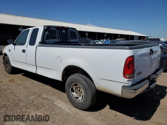 2000 Ford F-150 XL with VIN 1FTRX17L5YKA37022, listed as a Copart auction lot 44067325 with 0 mi miles and Clean Title. Bid and sale history available at carsss.com. Image 2.