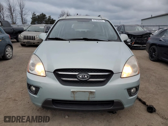 2007 Kia Rondo LX Base with VIN KNAFG525X77093670, listed as a Copart auction lot 87956025 with 138,330 mi miles and Salvage Title. Bid and sale history available at carsss.com. Image 5.