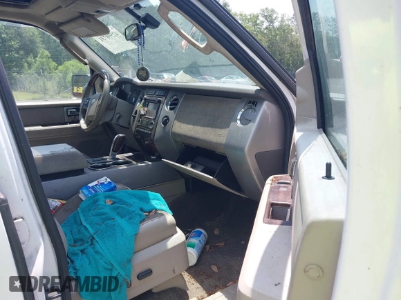 2010 Ford Expedition Limited with VIN 1FMJU1K57AEA07048, listed as a IAAI auction lot 42590731 with Not provided miles and . Bid and sale history available at DreamBid. Image 5.