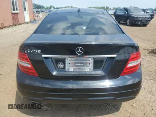 2013 Mercedes-Benz C 250 с VIN WDDGJ4HB7DF973202, выставлен на аукционе Copart как лот 63938445 с пробегом 47 883 миль миль и Списание • Salvage title. История ставок и продаж доступна на DreamBid. Изображение 6.