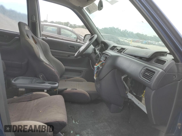 1999 Honda CR-V LX with VIN JHLRD2846XC017167, listed as a Copart auction lot 70187824 with 151,775 mi miles and Salvage Title. Bid and sale history available at carsss.com. Image 7.