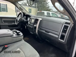 2018 Ram 1500 Big Horn с VIN 1C6RR7GG2JS306980, выставлен на аукционе IAAI как лот 41597761 с пробегом 197 505 миль миль и . История ставок и продаж доступна на DreamBid. Изображение 5.