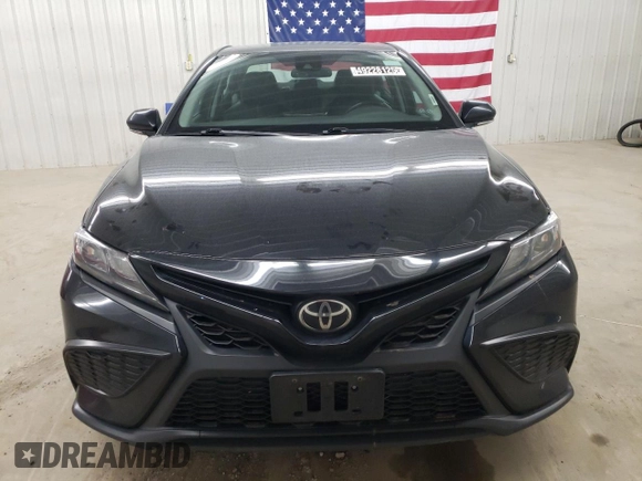 2022 Toyota Camry SE with VIN 4T1G11AK1NU654020, listed as a Copart auction lot 49228125 with 131,818 mi miles and Clean Title. Bid and sale history available at DreamBid. Image 5.