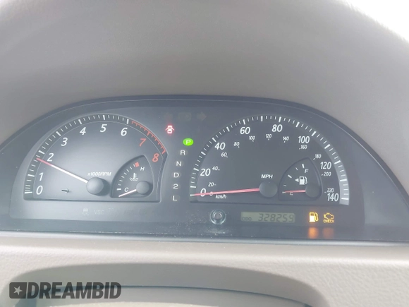 2002 Toyota Camry LE z VIN 4T1BE32K82U005531, wystawiony jako IAAI lot #41650283 z przebiegiem 328 259 mil mil oraz . Historia ofert i sprzedaży dostępna na DreamBid. Obrazek 7.