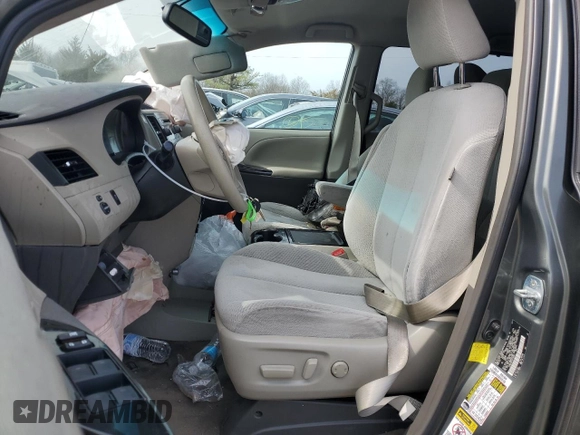 2012 Toyota Sienna LE AAS with VIN 5TDKK3DC4CS192257, listed as a Copart auction lot 48514035 with 218,538 mi miles and Salvage Title. Bid and sale history available at carsss.com. Image 7.