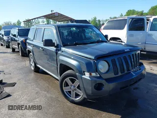 2008 Jeep Patriot Sport z VIN 1J8FT28WX8D519480, wystawiony jako IAAI lot #42119775 z przebiegiem 162 594 mil mil oraz . Historia ofert i sprzedaży dostępna na DreamBid. Obrazek 1.