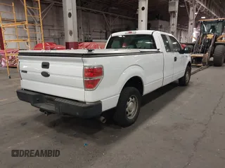 2014 Ford F-150 XL z VIN 1FTFX1CF5EKG53334, wystawiony jako IAAI lot #42278412 z przebiegiem 172 450 mil mil oraz . Historia ofert i sprzedaży dostępna na DreamBid. Obrazek 4.