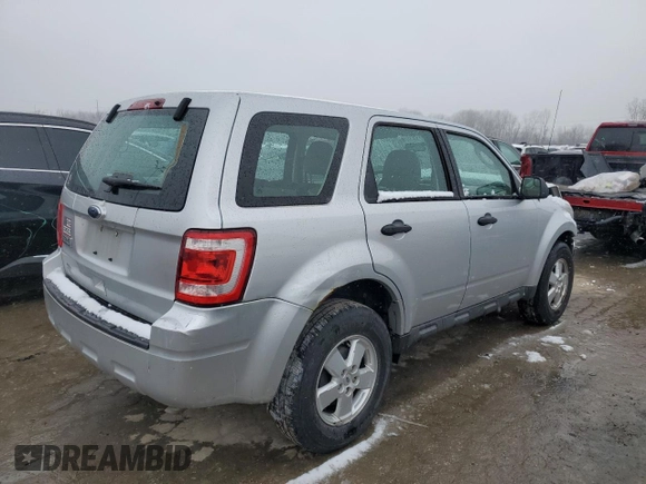 2010 Ford Escape XLS с VIN 1FMCU0C77AKD47899, выставлен на аукционе Copart как лот 45043535 с пробегом Не указан миль и Списание • Salvage title. История ставок и продаж доступна на DreamBid. Изображение 3.