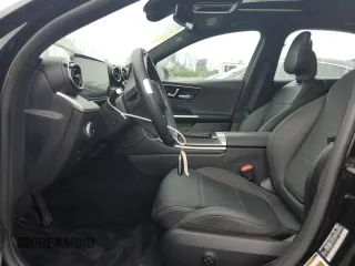 2023 Mercedes-Benz C 300 z VIN W1KAF4HBXPR085635, wystawiony jako Copart lot #59636163 z przebiegiem Nie podano mil oraz . Historia ofert i sprzedaży dostępna na DreamBid. Obrazek 7.