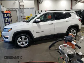 2020 Jeep Compass Latitude with VIN 3C4NJCBB6LT124879, listed as a Copart auction lot 83895614 with 113,011 mi miles and Salvage Title. Bid and sale history available at carsss.com. Image 1.