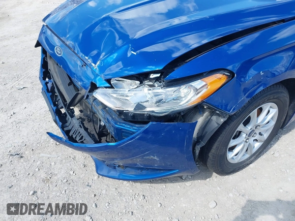 2018 Ford Fusion S with VIN 3FA6P0G74JR125258, listed as a IAAI auction lot 41845188 with 123,848 mi miles. Bid and sale history available at carsss.com. Image 18.