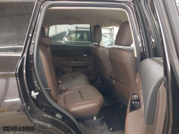 2018 Mitsubishi Outlander PHEV SEL with VIN JA4J24A51JZ051532, listed as a IAAI auction lot 41191560 with 30889 miles. Bid and sale history available at carsss.com. Image 8.