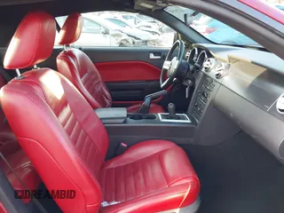 2007 Ford Mustang GT Deluxe with VIN 1ZVFT85H575257339, listed as a IAAI auction lot 41250343 with 134,120 mi miles and . Bid and sale history available at DreamBid. Image 5.