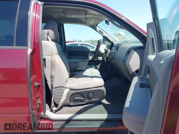 2004 Ford F-150 STX with VIN 1FTRX12W34NA77559, listed as a IAAI auction lot 41988010 with 225,418 mi miles. Bid and sale history available at carsss.com. Image 5.