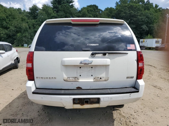2007 Chevrolet Suburban LTZ with VIN 3GNFK16377G132133, listed as a Copart auction lot 68773094 with 172,310 mi miles and Non Repairable. Bid and sale history available at carsss.com. Image 6.