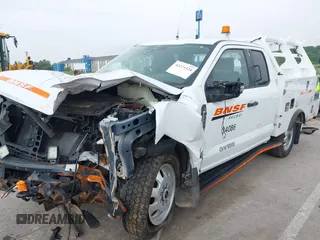 2024 Ford F-250 XL z VIN 1FT7X2BA9REC20703, wystawiony jako IAAI lot #42271124 z przebiegiem Nie podano mil oraz . Historia ofert i sprzedaży dostępna na DreamBid. Obrazek 14.