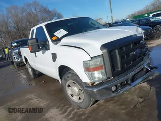 2009 Ford Super Duty F-250 SRW XL with VIN 1FTNX20579EB12691, listed as a IAAI auction lot 41646551 with 131,122 mi miles. Bid and sale history available at carsss.com. Image 1.