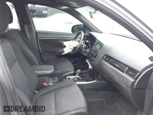 2018 Mitsubishi Outlander SE with VIN JA4AD3A36JZ054056, listed as a IAAI auction lot 42489296 with 98,200 mi miles and . Bid and sale history available at DreamBid. Image 5.