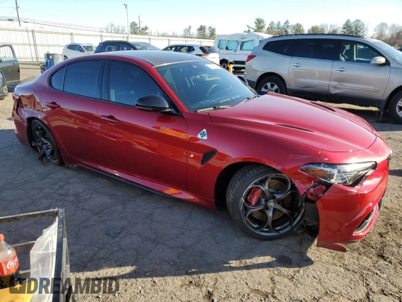 2023 Alfa Romeo Giulia Quadrifoglio with VIN ZARFAMEV2P7673589, listed as a Copart auction lot 85325654 with 14,944 mi miles and Salvage title. Bid and sale history available at DreamBid. Image 4.
