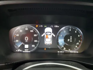 2019 Volvo XC40 R-Design z VIN YV4AC2HMXK2068129, wystawiony jako Copart lot #43337635 z przebiegiem 88 227 mil mil oraz Szkoda całkowita • Salvage title. Historia ofert i sprzedaży dostępna na DreamBid. Obrazek 9.