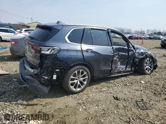 2019 BMW X5 xDrive40i with VIN 5UXCR6C51KLL36723, listed as a Copart auction lot 47680785 with 0 mi miles and Salvage Title. Bid and sale history available at carsss.com. Image 3.
