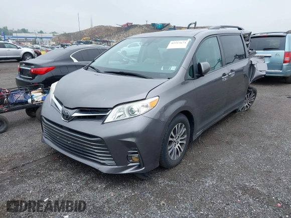 2018 Toyota Sienna XLE Auto Access Seat with VIN 5TDYZ3DC8JS916681, listed as a IAAI auction lot 42257674 with 124,262 mi miles and . Bid and sale history available at DreamBid. Image 17.