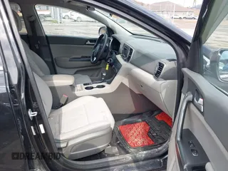 2018 Kia Sportage LX with VIN KNDPMCAC3J7380179, listed as a IAAI auction lot 41672067 with 134,390 mi miles. Bid and sale history available at carsss.com. Image 5.