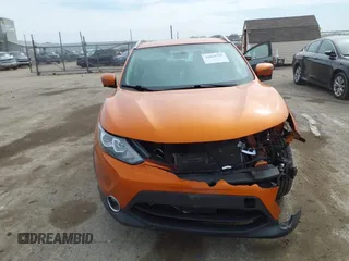 2017 Nissan Rogue Sport SL with VIN JN1BJ1CR8HW103023, listed as a IAAI auction lot 41810707 with 77,172 mi miles. Bid and sale history available at carsss.com. Image 12.