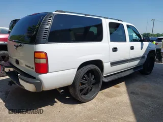 2004 Chevrolet Suburban LT with VIN 3GNEC16T04G341718, listed as a IAAI auction lot 41960398 with 228,523 mi miles. Bid and sale history available at carsss.com. Image 4.