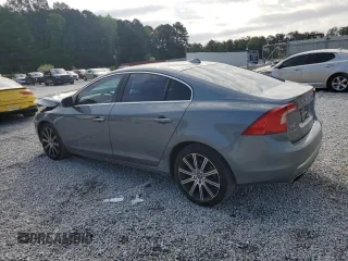 2016 Volvo S60 T5 Drive-E Premier z VIN LYV402FK7GB113561, wystawiony jako Copart lot #54693705 z przebiegiem 125 825 mil mil oraz Szkoda całkowita • Salvage title. Historia ofert i sprzedaży dostępna na DreamBid. Obrazek 2.