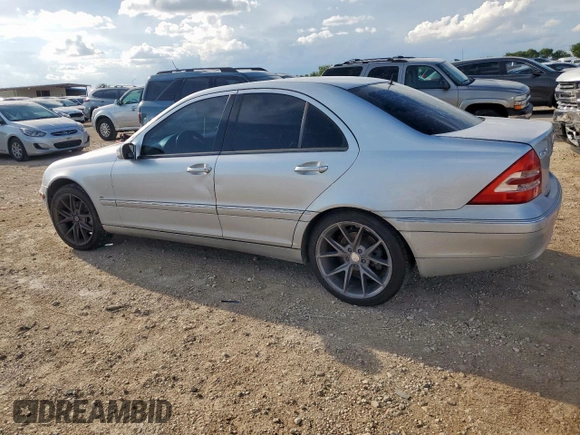 2001 Mercedes-Benz C 320 с VIN WDBRF64J01F043584, выставлен на аукционе Copart как лот 62385365 с пробегом Не указан миль и Списание • Salvage title. История ставок и продаж доступна на DreamBid. Изображение 2.