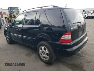 2004 Mercedes-Benz M-Class 3.5L with VIN 4JGAB57E34A473254, listed as a Copart auction lot 81832884 with 154,571 mi miles and Salvage Title. Bid and sale history available at carsss.com. Image 2.