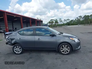 2016 Nissan Versa SV z VIN 3N1CN7AP3GL889508, wystawiony jako IAAI lot #42188750 z przebiegiem 80 754 mil mil oraz . Historia ofert i sprzedaży dostępna na DreamBid. Obrazek 13.
