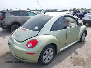 2007 Volkswagen Beetle с VIN 3VWRW31C07M518758, выставлен на аукционе IAAI как лот 42072875 с пробегом 85 096 миль миль и . История ставок и продаж доступна на DreamBid. Изображение 4.