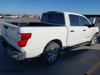 2018 Nissan Titan SV with VIN 1N6AA1EK1JN531078, listed as a IAAI auction lot 41358695 with 93,533 mi miles. Bid and sale history available at carsss.com. Image 4.