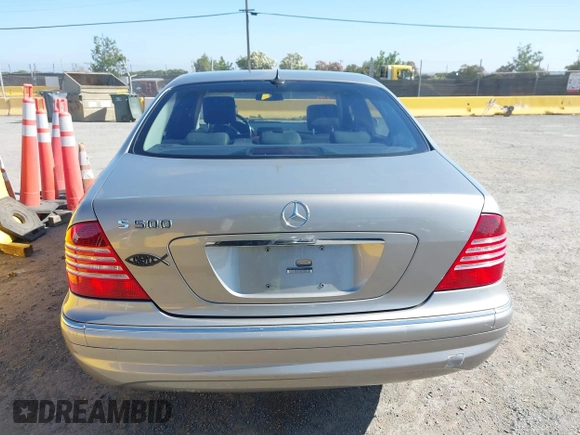 2006 Mercedes-Benz S 500 z VIN WDBNG75J56A469310, wystawiony jako IAAI lot #42454878 z przebiegiem 79 395 mil mil oraz . Historia ofert i sprzedaży dostępna na DreamBid. Obrazek 16.