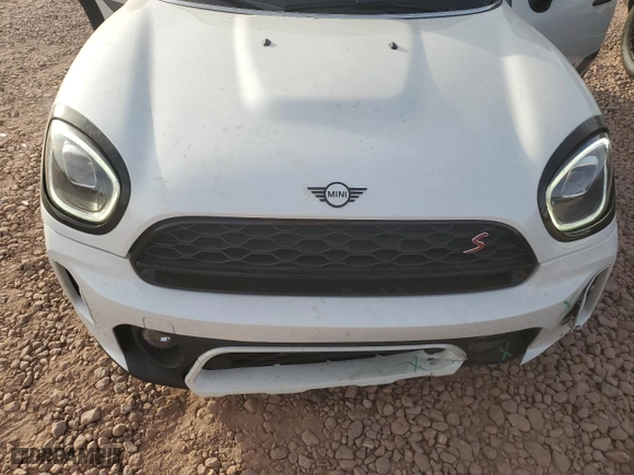2023 MINI Countryman Cooper S with VIN WMZ53BR07P3R00916, listed as a Copart auction lot 84349324 with 27,832 mi miles and Salvage Title. Bid and sale history available at carsss.com. Image 11.