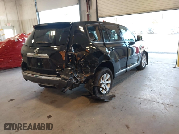 2011 Toyota Highlander z VIN 5TDBK3EH5BS072184, wystawiony jako IAAI lot #41549319 z przebiegiem 133 428 mil mil oraz . Historia ofert i sprzedaży dostępna na DreamBid. Obrazek 4.