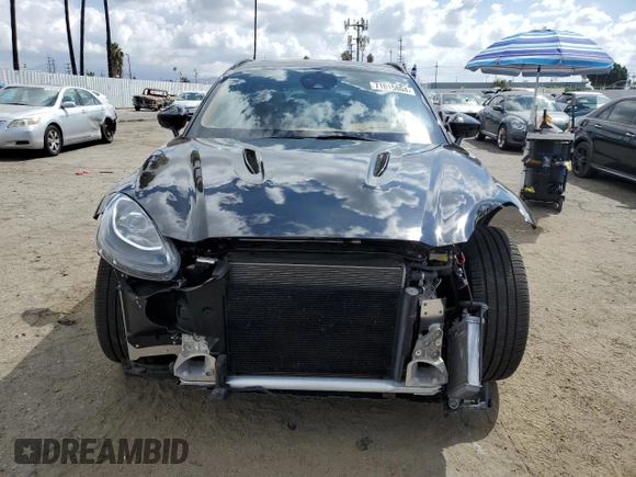2021 Aston Martin DBX z VIN SCFVUJAW7MTV03341, wystawiony jako Copart lot #71015804 z przebiegiem 12 324 mil mil oraz Szkody całkowita. Historia ofert i sprzedaży dostępna na DreamBid. Obrazek 5.